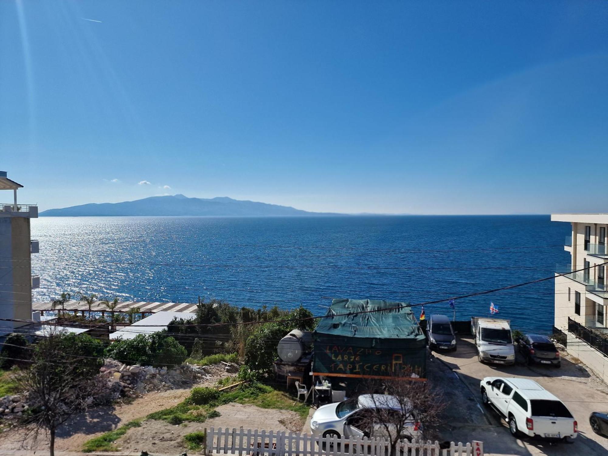 Beachfront Apartment Sarandë Exteriér fotografie